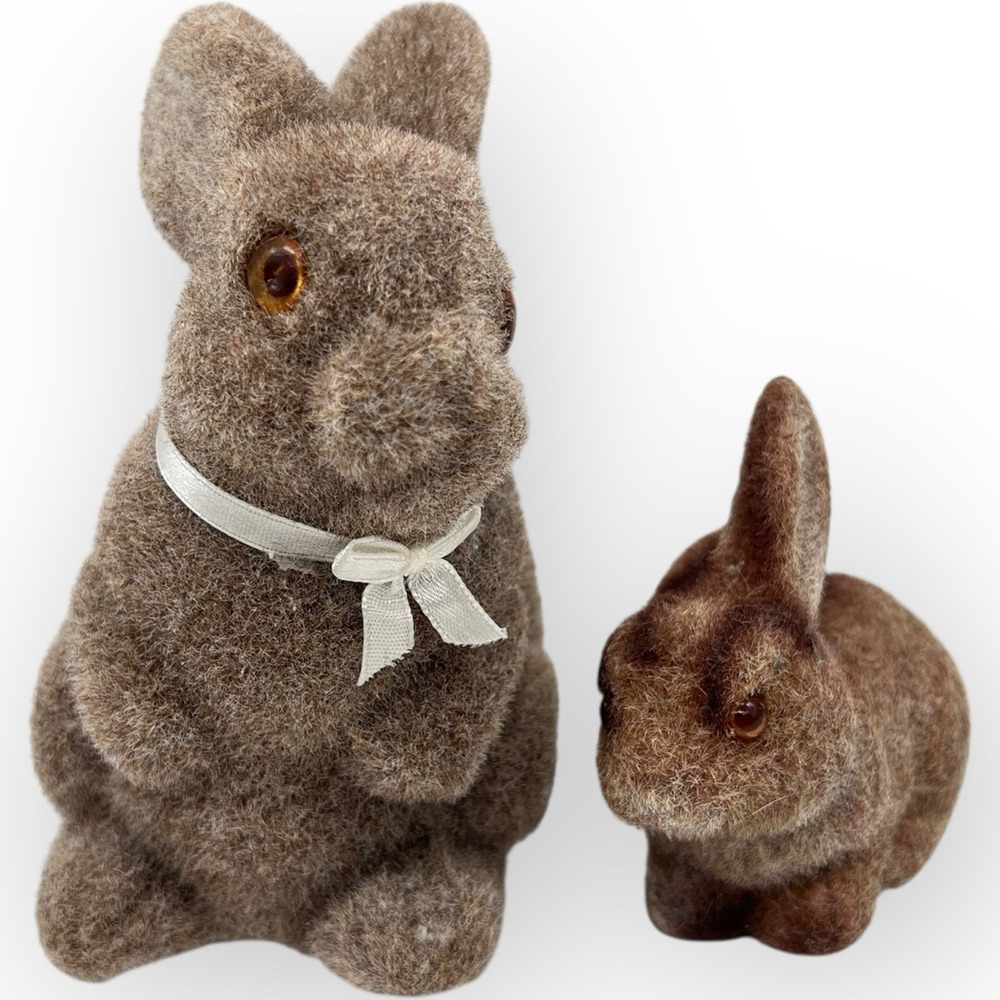 Vtg Lot‎ 2 Flocked Brown Easter Bunny Rabbits 1 Coin Bank Stopper 1 Small Figure